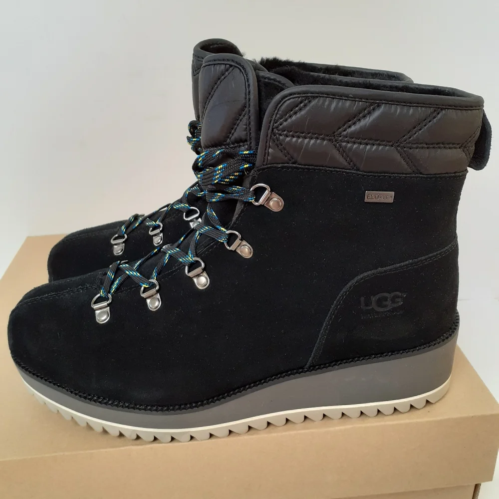 UGG Birch Lace up Boots Sz 10